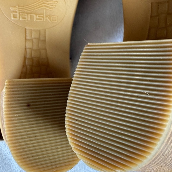 Dansko Deandra Studded Leather Block Heel Sandals in Tan Size 7.5 US/ 38 EU